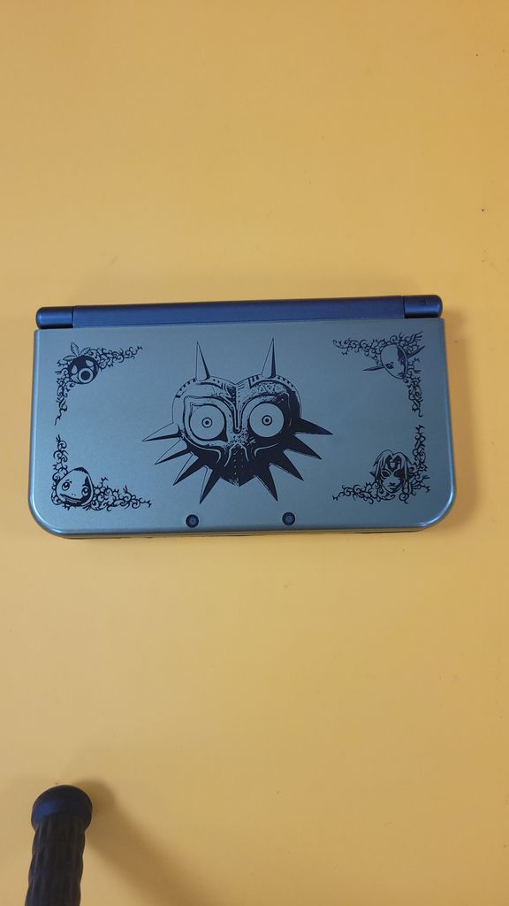 New 3DS XL - Fully Restored - Basically Brand New - NO RESERVE - $0.99 Auction - Modded & Preloaded - Zelda Majora's Mask Gold